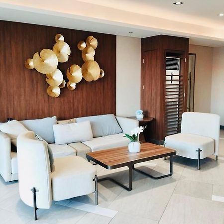 Rj Elite Escape 2Br Condo W Balcony Near Sm Iloilo Zewnętrze zdjęcie