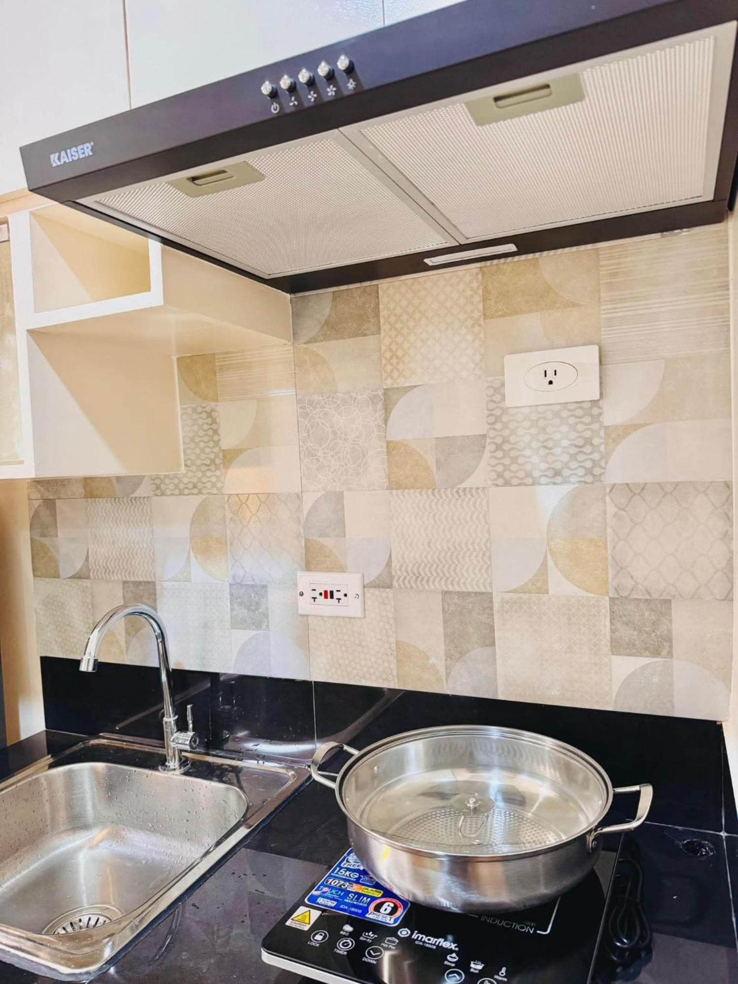 Rj Elite Escape 2Br Condo W Balcony Near Sm Iloilo Zewnętrze zdjęcie
